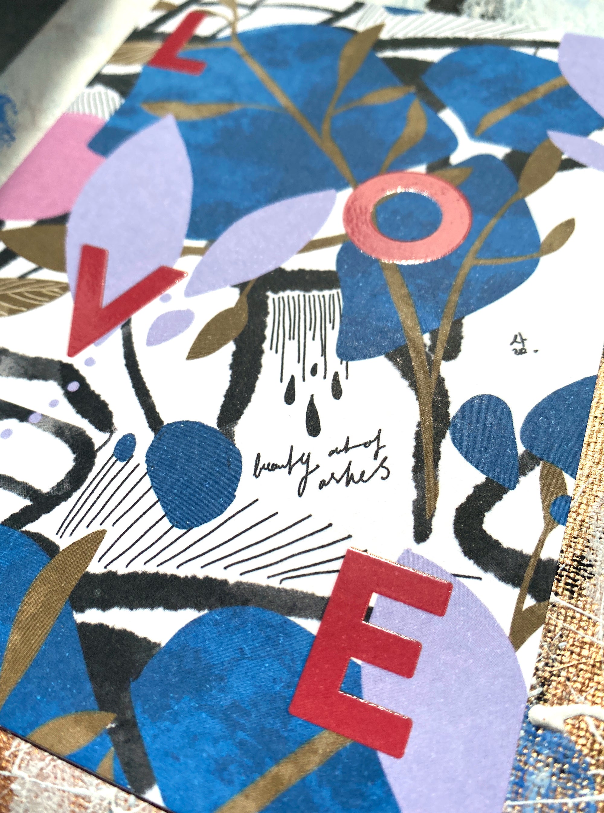 Karte "Love" mit Relieflack
