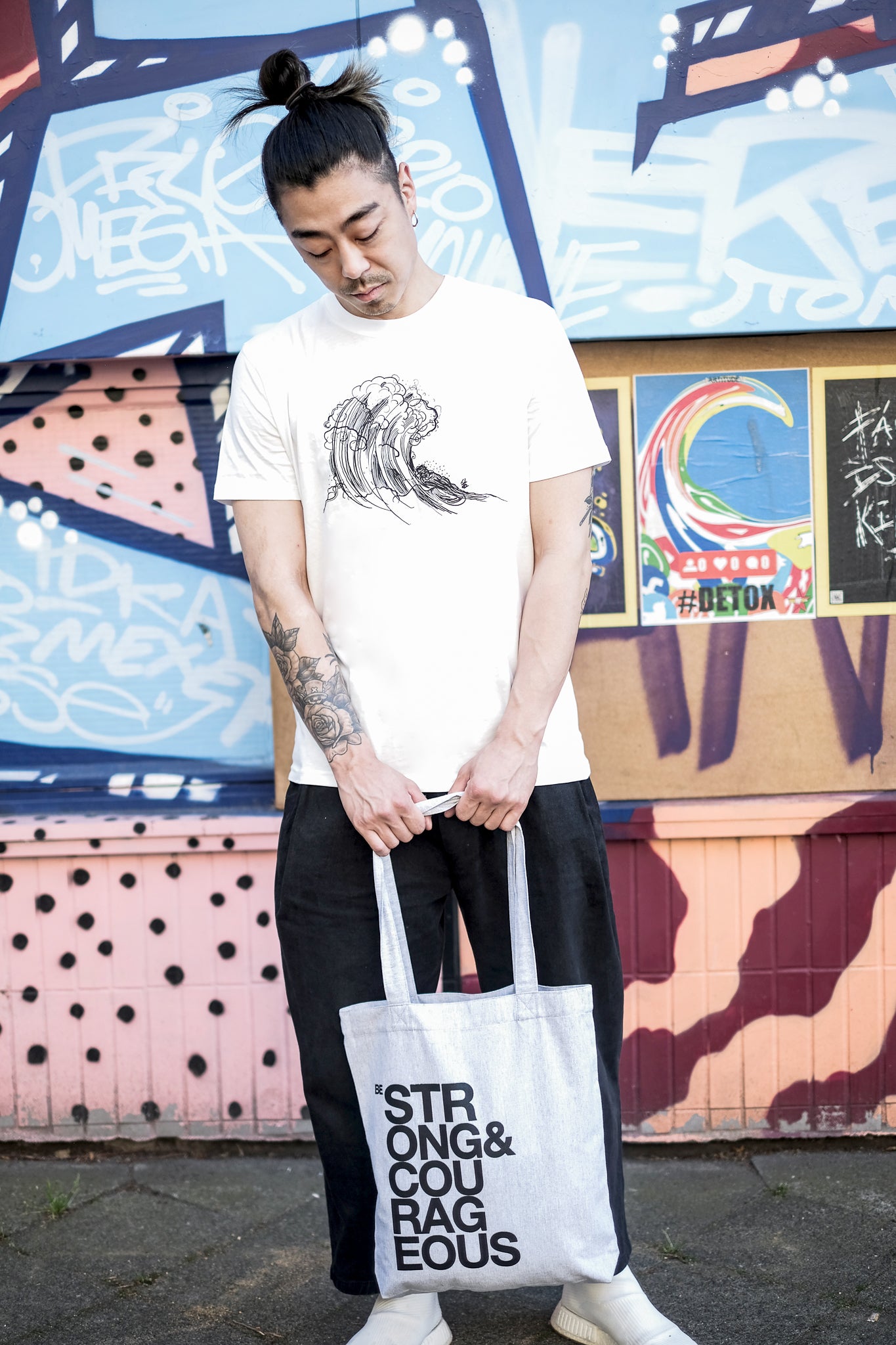 Be strong & courageous ToteBag/Black