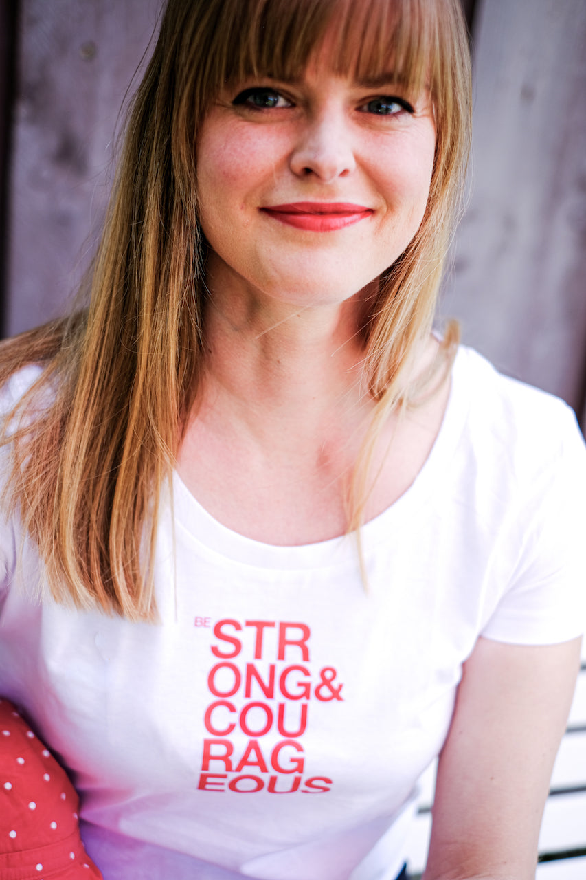 Be strong & courageous White/Red